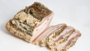 Recept na vařený vepřový bůček na chleba