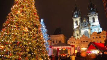 vanoce-praha-staromestske-namesti adventní trhy