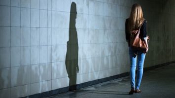 Strach z nočních procházek, stalking