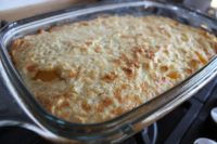 Po cca 35 minutách máme takto dozlatova upečený rýžový nákyp. Můžeme podávat