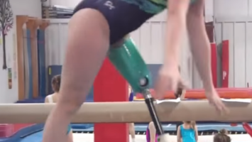 gymnastka-s-amputovanou-nohou