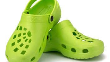 Boty Crocs způsobují závažné problémy