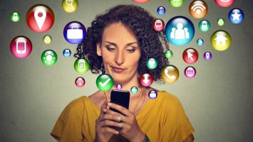 Sociální sítě ničí naše životy, závislost na mobilu