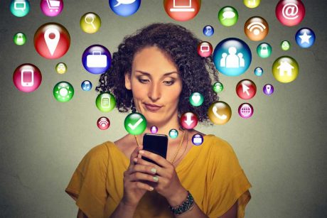 Sociální sítě ničí naše životy, závislost na mobilu
