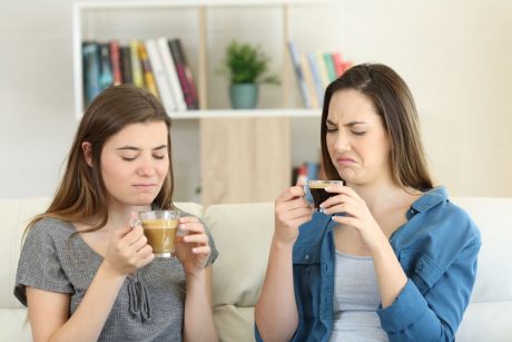 Proč je káva kyselá