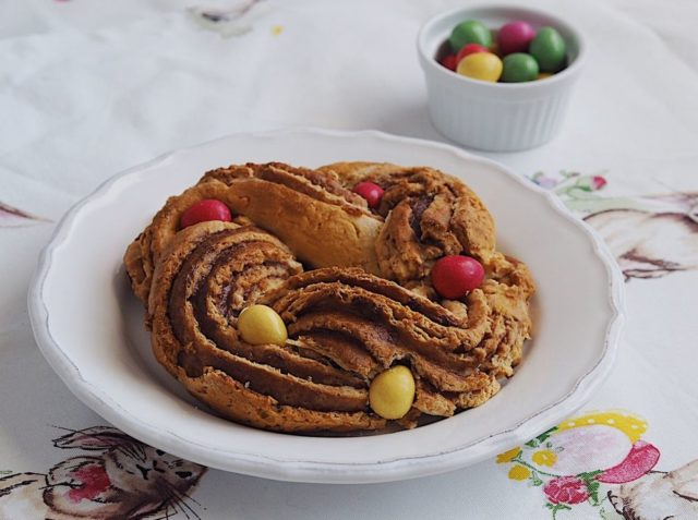 Bezlekov&yacute; pudinkov&yacute; velikonočn&iacute; věnec