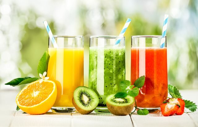 vitaminy_ovoce_koktejl_shutterstock_192709250