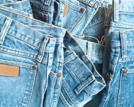 proč mají džíny cvočky na kapsách