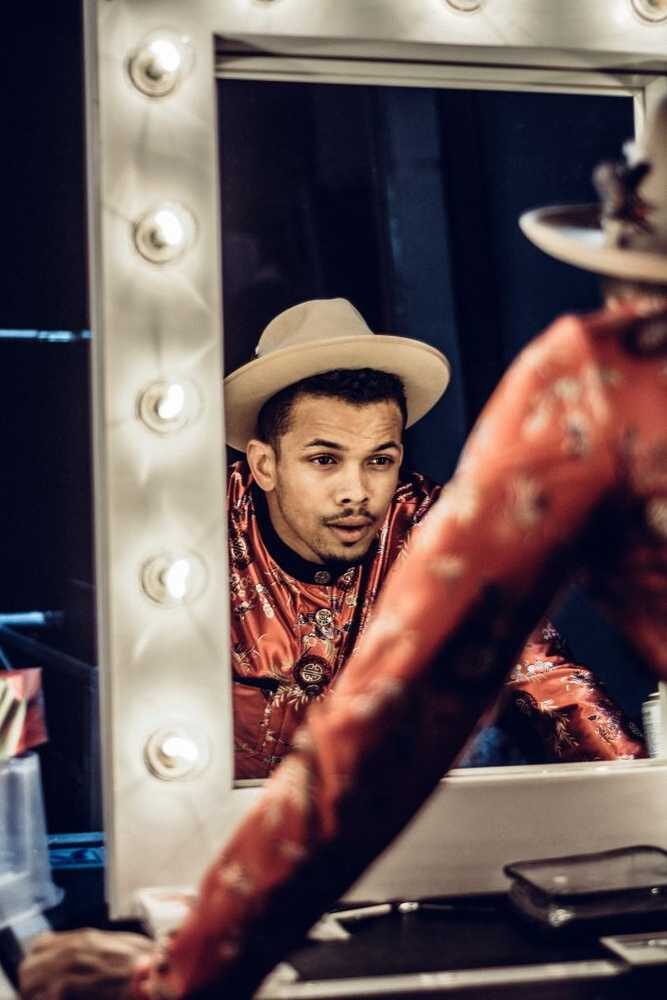 Film Backstage, Ben Cristovao