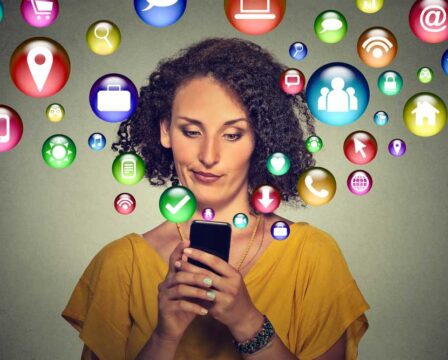 Sociální sítě ničí naše životy, závislost na mobilu