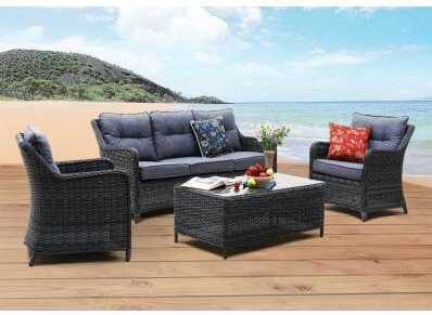 Zahradní ratanový nábytek