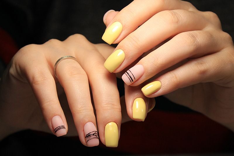 Žluté nehty