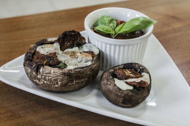 Plněné žampiony portobello