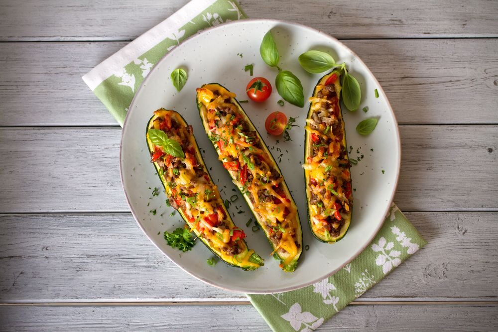 Cuketové loďky s hovězím masem